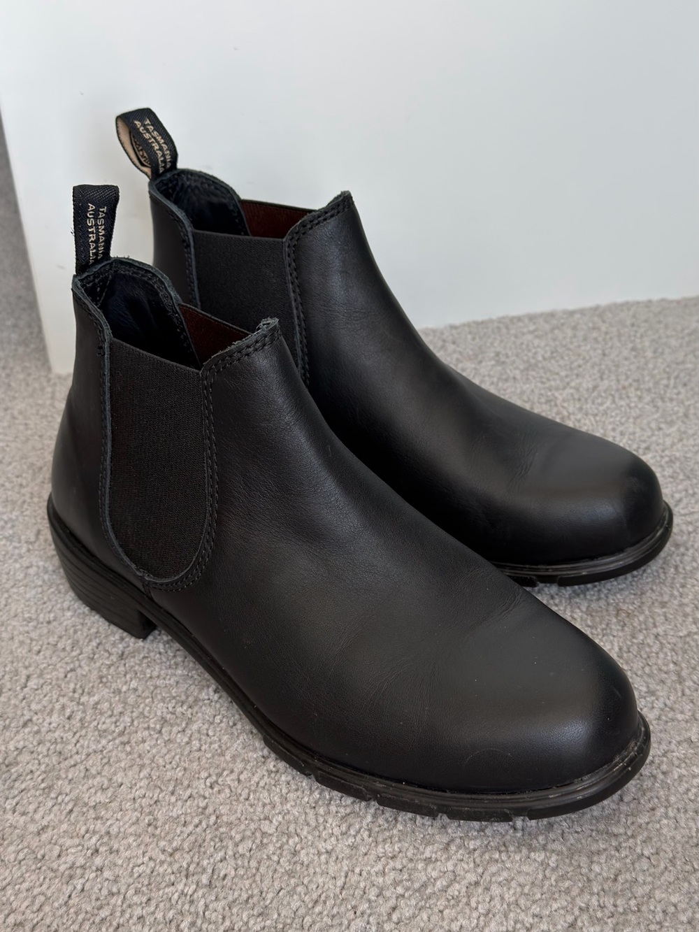 Blundstone Black Leather Chukka Chelsea Boots